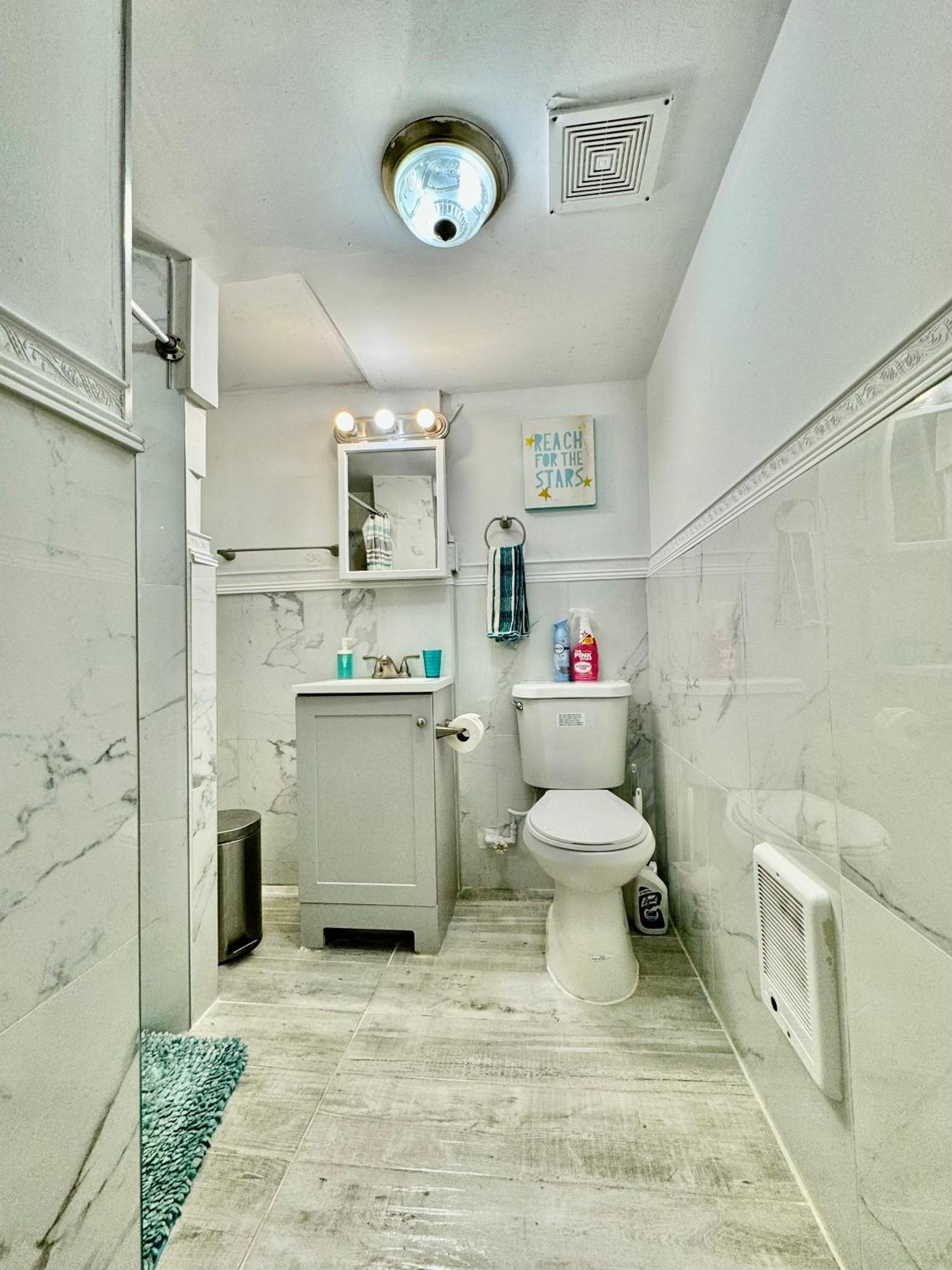 Cozy Private Room With Shared Bathroom On The 1St Floor - Conveniently Located Near Seatac Airport And Downtown 西雅图 外观 照片