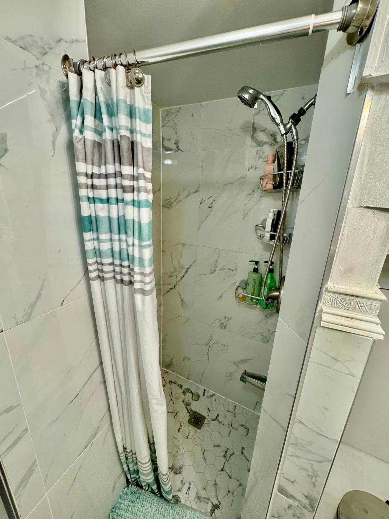Cozy Private Room With Shared Bathroom On The 1St Floor - Conveniently Located Near Seatac Airport And Downtown 西雅图 外观 照片
