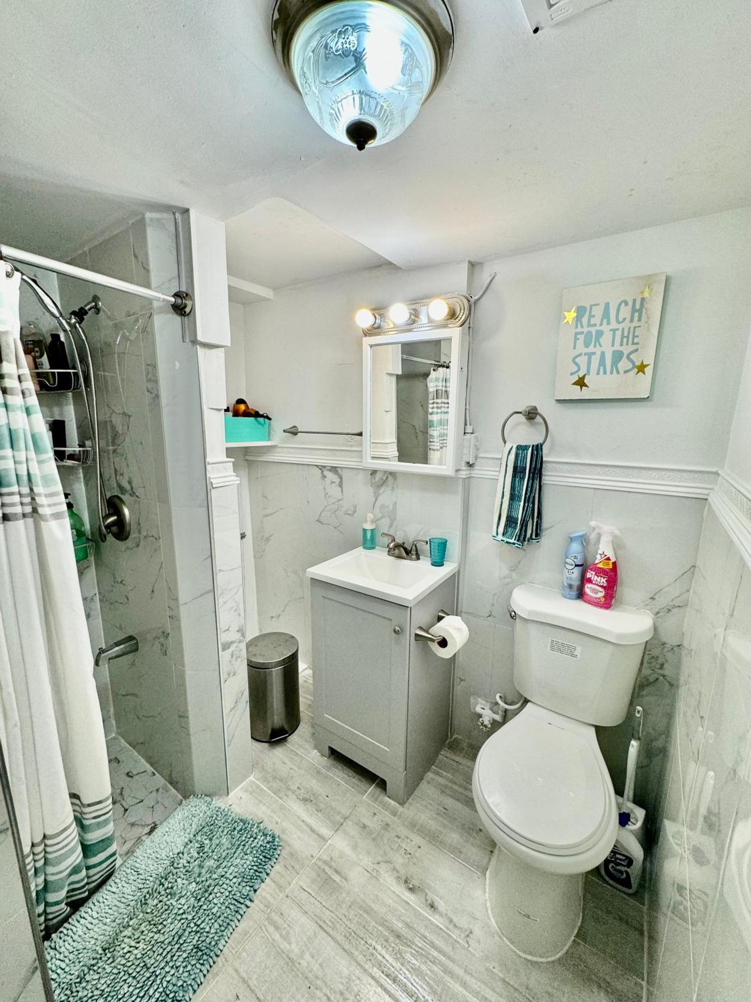 Cozy Private Room With Shared Bathroom On The 1St Floor - Conveniently Located Near Seatac Airport And Downtown 西雅图 外观 照片